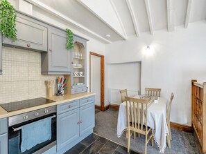 Kitchen/diner | Roosters Retreat - Subiaco Holidays, Minehead