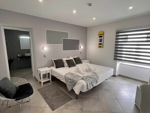 Bed,Bedroom