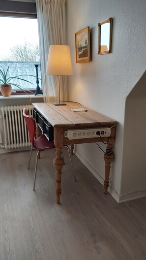 Valdemar's apartment has a work desk and  hi-speed WiFi great for work online.