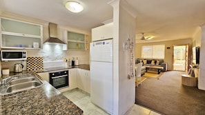 Swell Villa 6 - Kalbarri Accommodation Service