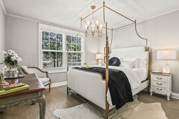 Our favorite, the white rose room, offers queen Nectar system, alabster lamps +