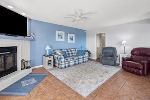 Furniture, Indoors, Living Room, Room, Home Decor