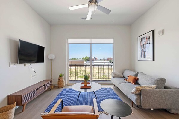 Modern Nulu 2BR CozySuites 06