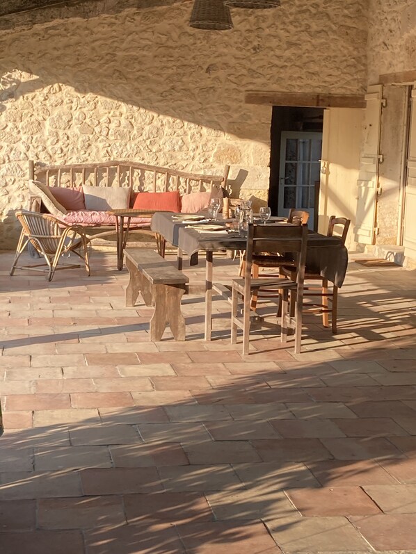 Outdoor dining