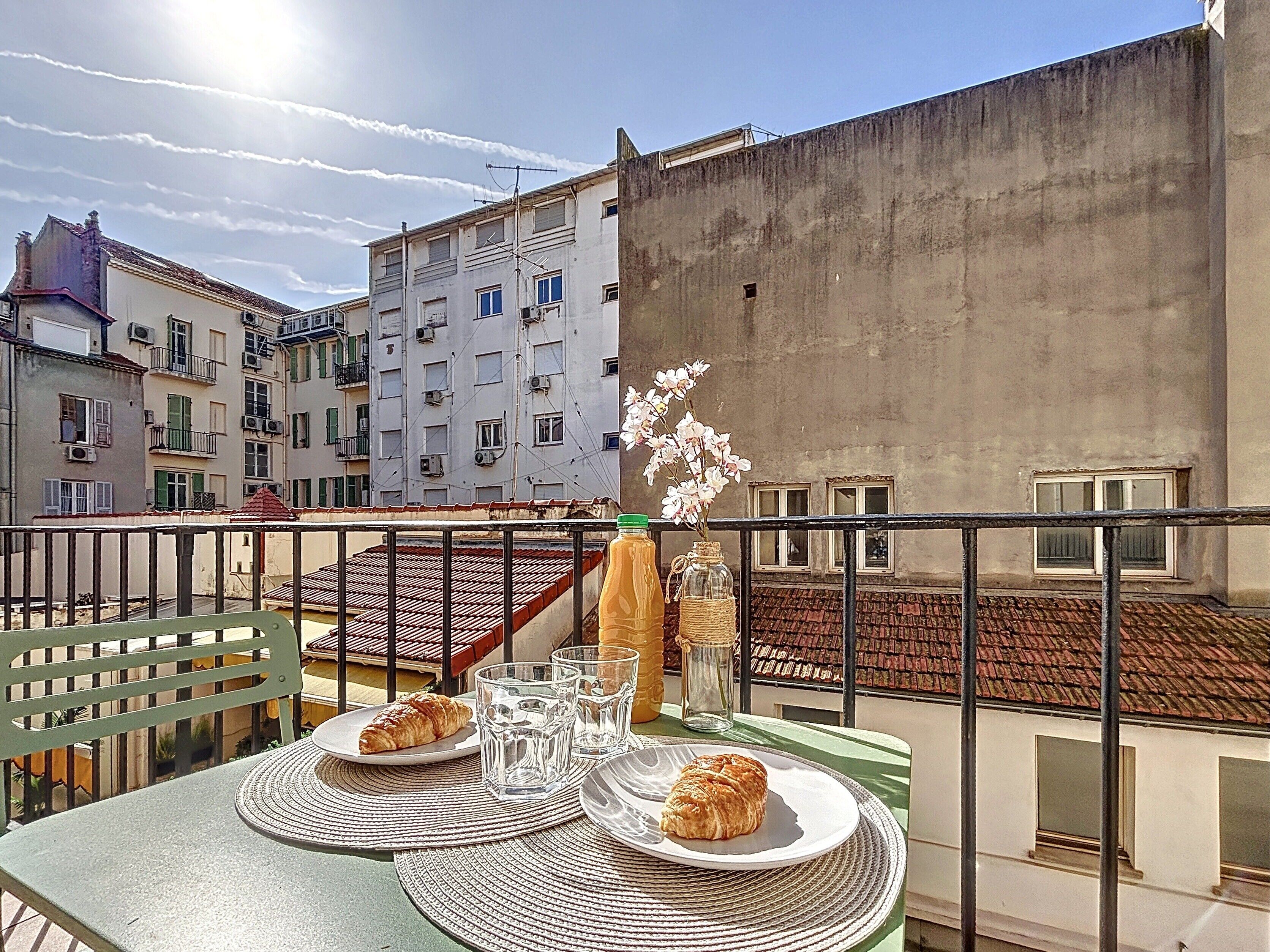 balcony
