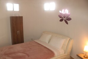 Queen Room 2
