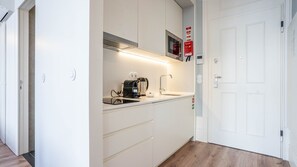 The heart of your culinary adventures – our kitchenette is well equipped for your delicious masterpieces. #Cooking #Kitchenette