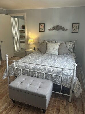 Queen bedroom