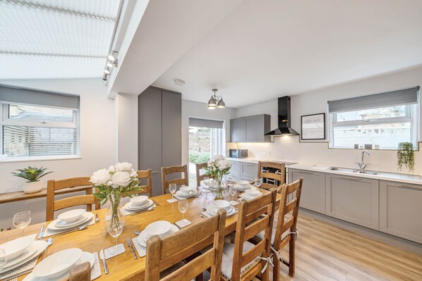 Kitchen/dining area