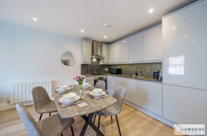 Kitchen/dining area