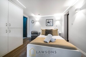 Double bed (2)