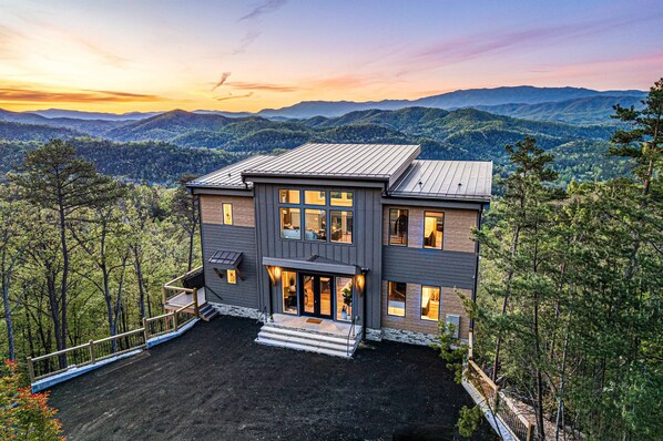Modern Design with unbelievable views