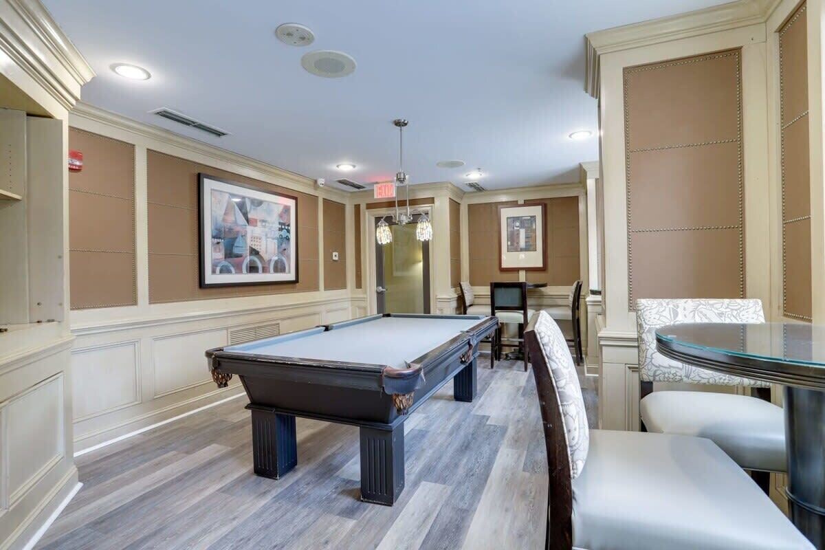Awesome 1 Bedroom Condo @Ballston With Gym