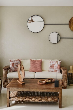 Coffee Table, Furniture, Table, Indoors, Architecture