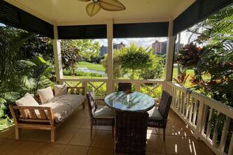 Coconut Villa Entire home in KoolinanWalking distance to the shops and beaches
