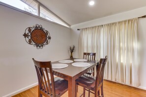 Dining Area | Dishware/Flatware