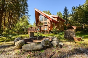 Welcome to the Cascade River Song Cabin