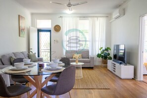 Zen Nest: Cozy  ~ Lawn ~ Minimalist - Make yourself at home in our airy living room, where relaxation comes naturally and memories are made