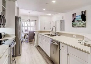Kitchen/Dining area