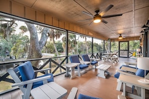 Screened in Porch