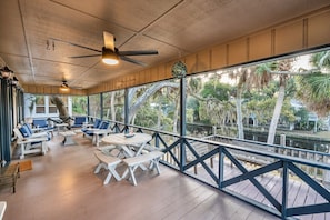 Large Screened in Porch