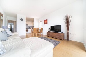 Open Plan Living/Kitchen/Dining