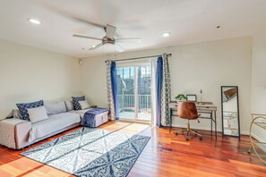 Living Room | Full Sleeper Sofa | Free WiFi