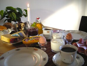 Breakfast meal