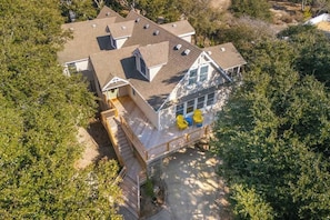 Experience luxury beach living at its finest in this updated 4-bed, 4-bath home in Duck, NC! ️ Step right onto the sand from your doorstep and cool off in your private pool afterwards. Book your dream Outer Banks getaway today! #DuckNC #BeachHouse