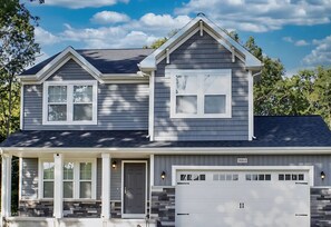 Welcome to New Buffalo Getaway Chalet