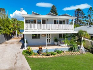 Ultimate coastal holiday house