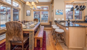 Dining Area to Seat 8