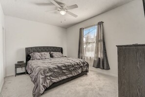 Master bedroom king bed 2