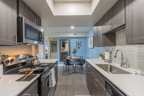 fully equipped kitchen