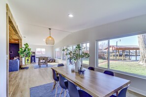 Dining Area | Dishware/Flatware Provided | Lake Views