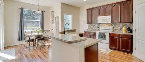 Kissimmee Vacation Rental | 4BR | 2.5BA | 3 Steps to Enter | 3,100 Sq Ft