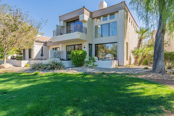 Stunning Luxury Townhome ON the 2nd hole of The Gainey Ranch Lakes Golf Course