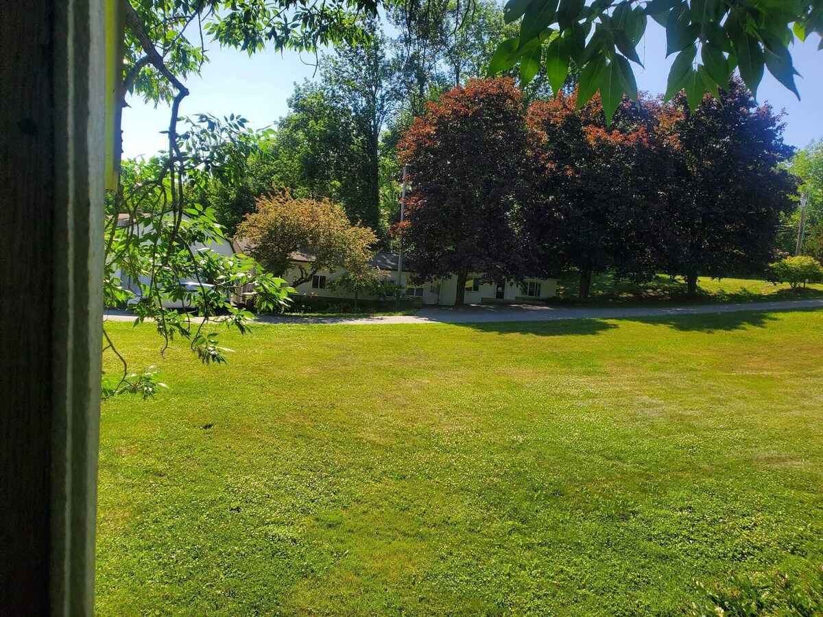 Waterfront 2br/2ba cottage