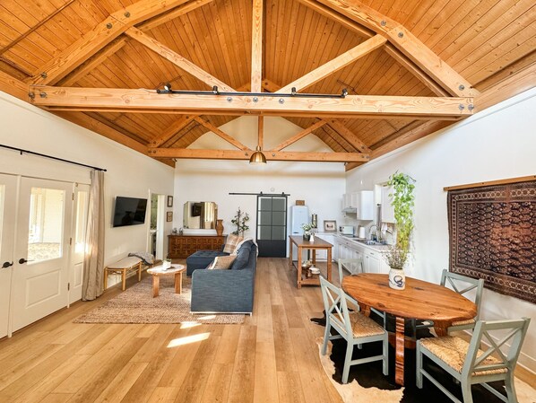 Charming Cottage 