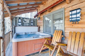 Covered Deck | Private Hot Tub