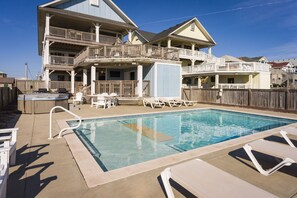 Magnolia Cay Pool Area