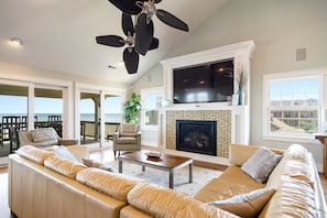 Magnolia Cay Third Level Great Room