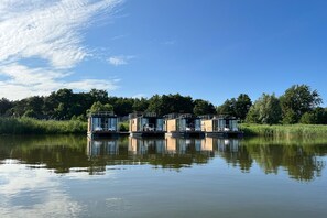 Außenseite Ferienhaus [Sommer]