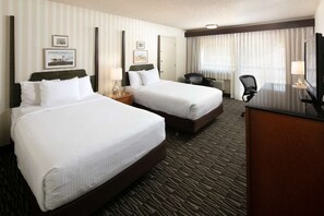 Red Lion Hotel Bellevue Premium Two Double Beds