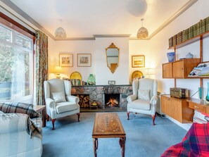 Living area | Cathel Sheiling, Thurso