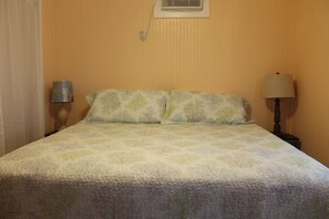 401B-Bedroom