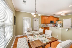 Kitchen Dining Area | Dishware & Flatware Provided | 1st Floor