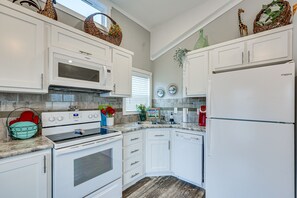 Kitchen | Mini-Split A/C & Heat | Keyless Entry | In-Unit Laundry