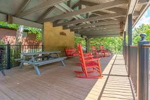 Outdoor common areas that are open seasonally!