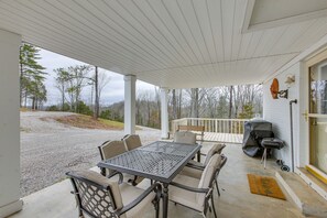 Porch | Gas Grill